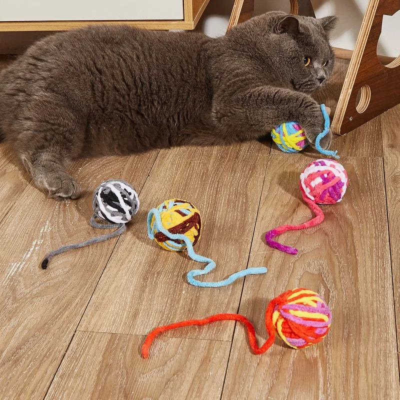 

Interactive Self-help Wool Ball Cat Chew Toy Kitten Teasing Pet with Colourful Wool Ball Funny Cat Toy Cat Accessories Pet Toys