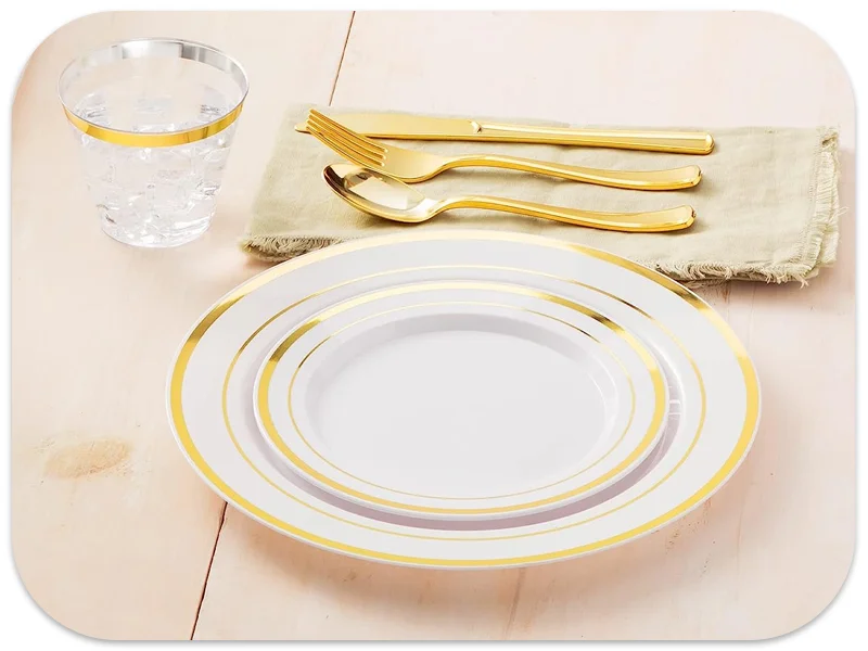 Prestee 600-Piece Gold Plastic Disposable 