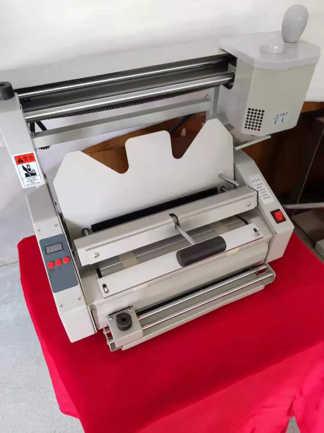 Автоматический горячий клей идеальный для связывания книг в твердом переплете