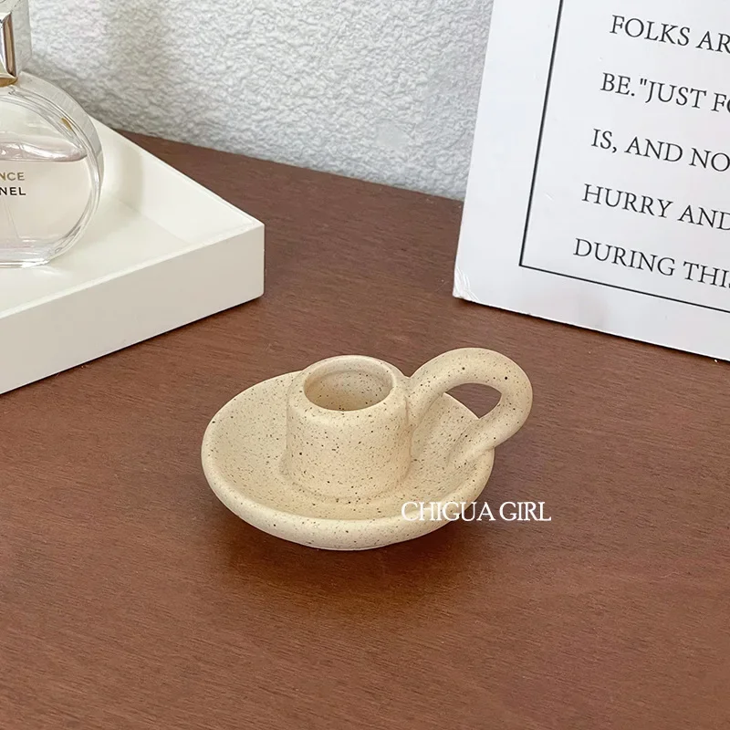 

Керамический подсвечник ретро