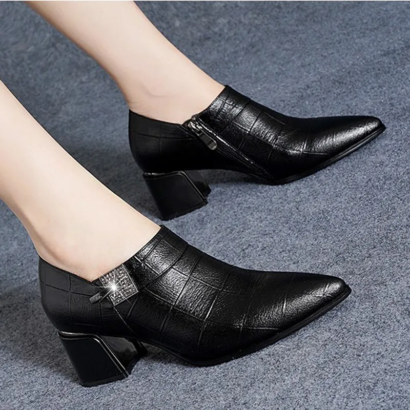 

2022 женские кожаные высокие каблуки, офисные женские рабочие туфли, модные стразы, заостренный носок, боковая молния, черный, белый, зеленый, ...