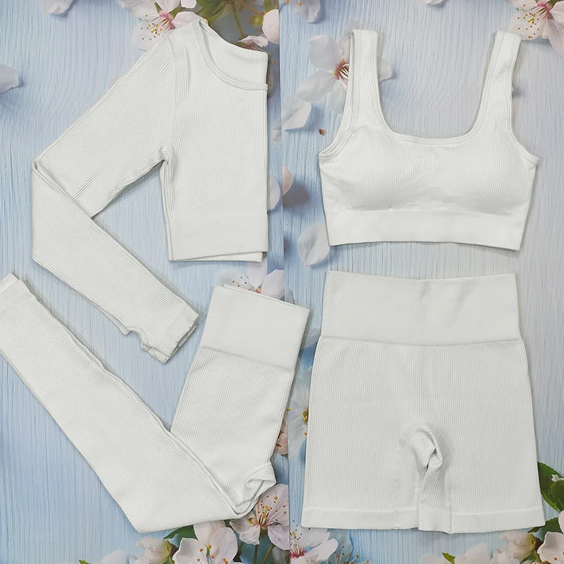 Комплект для фитнеса женский (топ + легинсы) размер S - L цвет в ассортименте