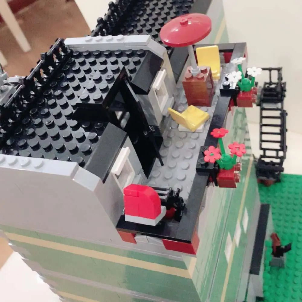 2462 шт. Expert Modular Street View Green Grocer Классические апартаменты 15008 Наборы строительных