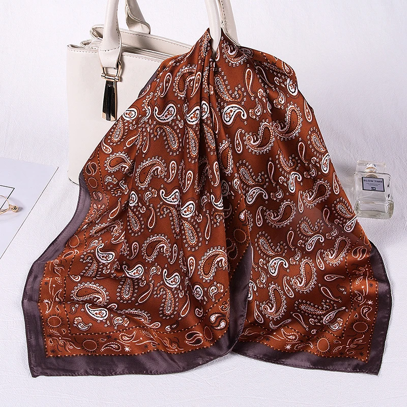 

2022 Fashion Plaid Square Scarves Women's Folar Classic Geometric Totem Scarves 70*70m Square Scarves Hair Tie Printed SCARF