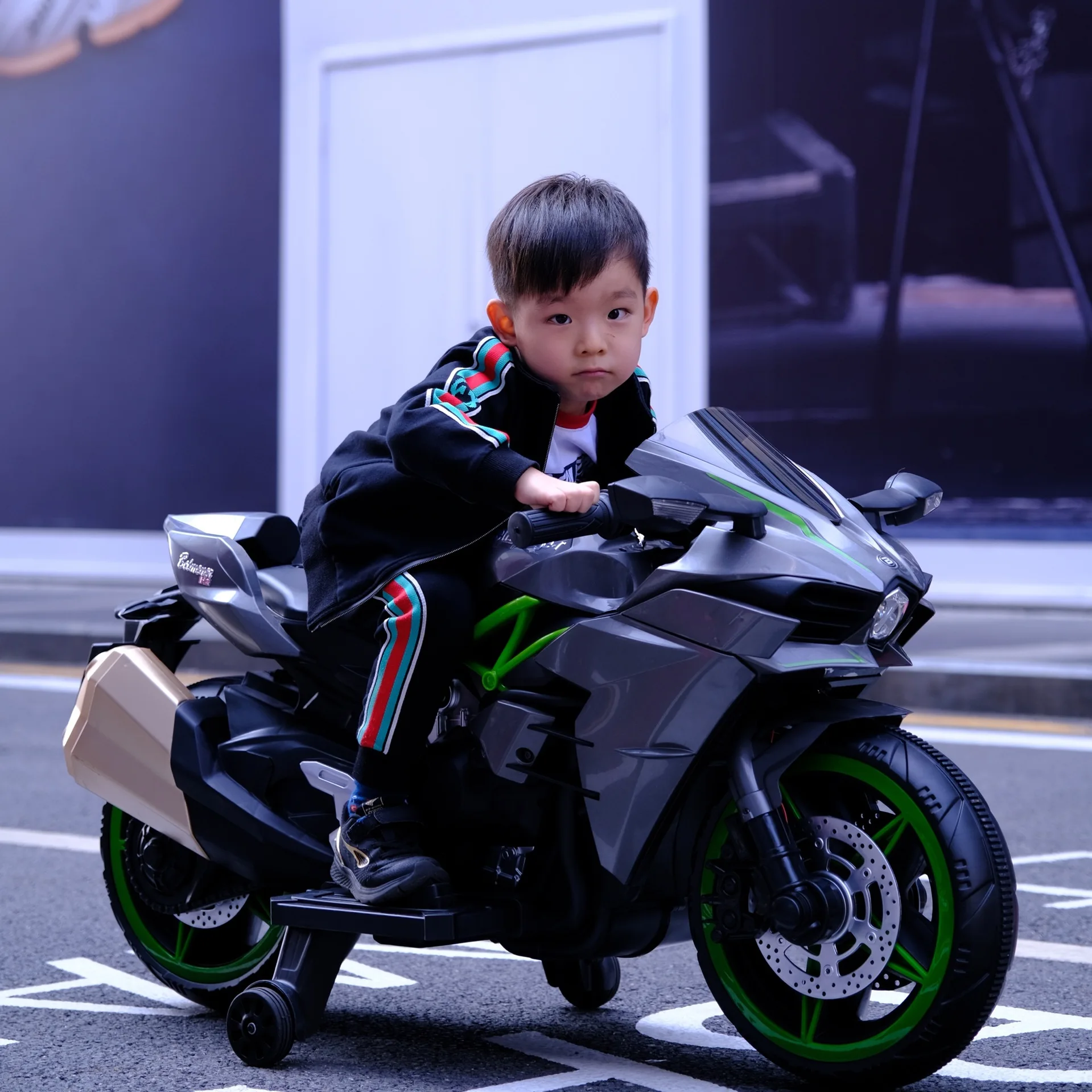 Children's Electric Car Motorcycle Boys and Girls Rechargeable Two-Wheel Motorcycle 3-6-8 Years Old Toy Car Can Sit People