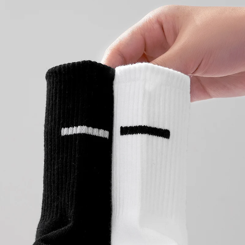 Однотонные мужские и женские носки Kuuk черно-белые на весну осень простые