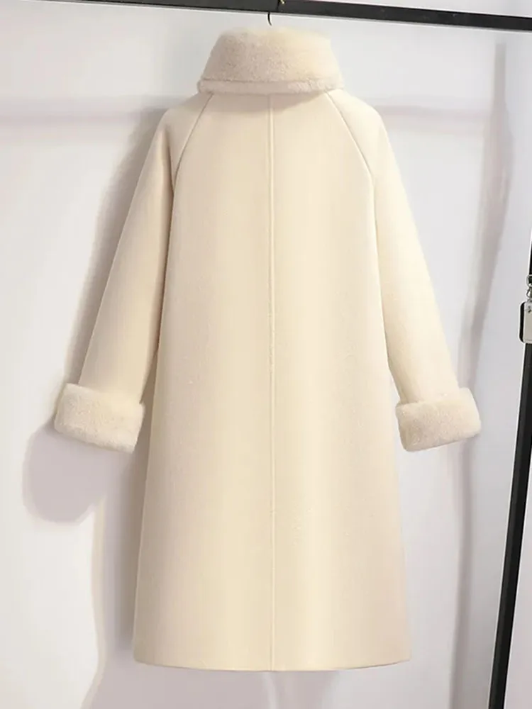 Шерстяное пальто средней длины с меховым воротником шерстяное для женщин зимняя