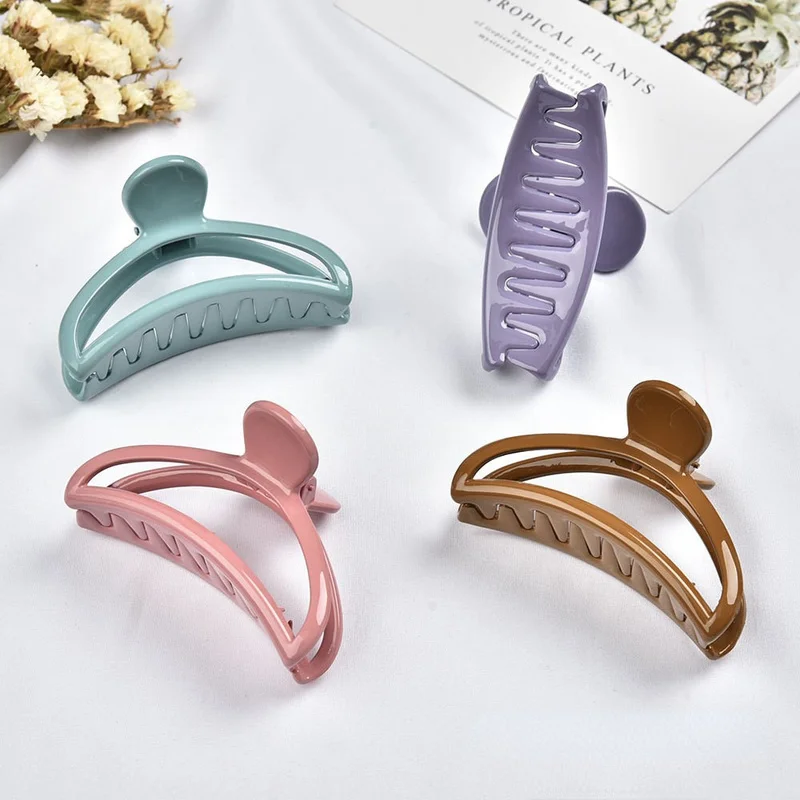 

Simple Hollow Moon Fashion Temperament Large Hairpin Grab Clip Ins Back of The Head Korean Version of The Cute Pressure Hairpin