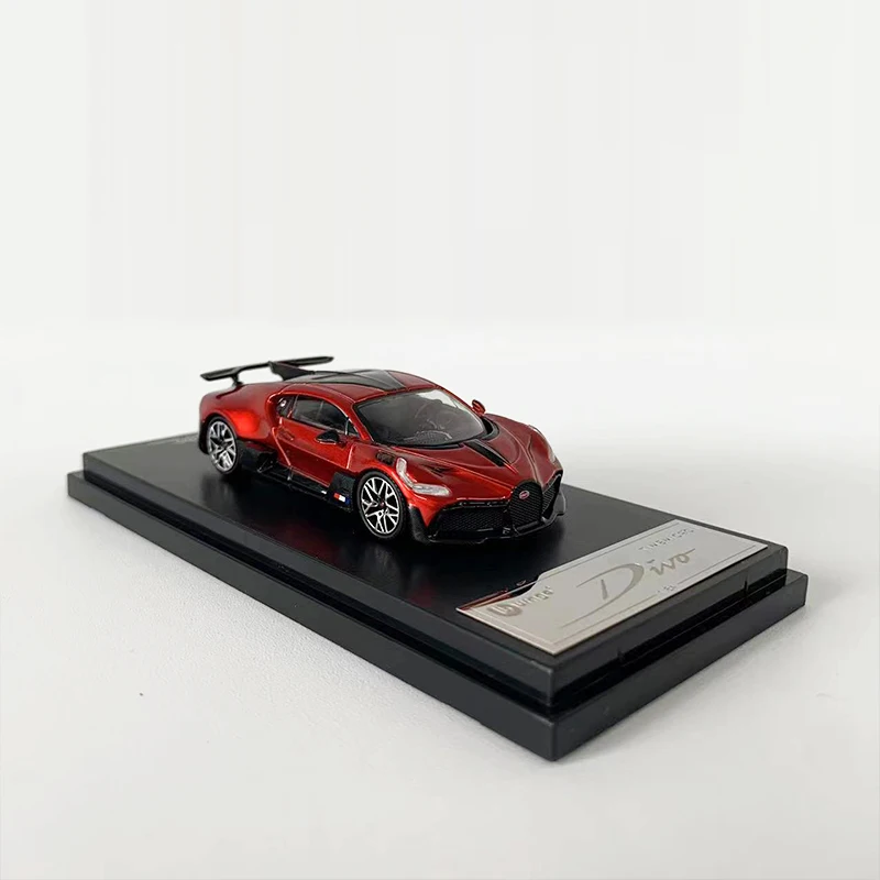 Модель автомобиля Time Micro 1:64 Buga Divo литая коллекция автомобилей из сплава -