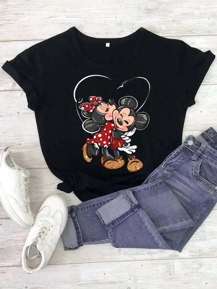 Женская футболка с мультипликационным принтом Микки и Минни Маус |