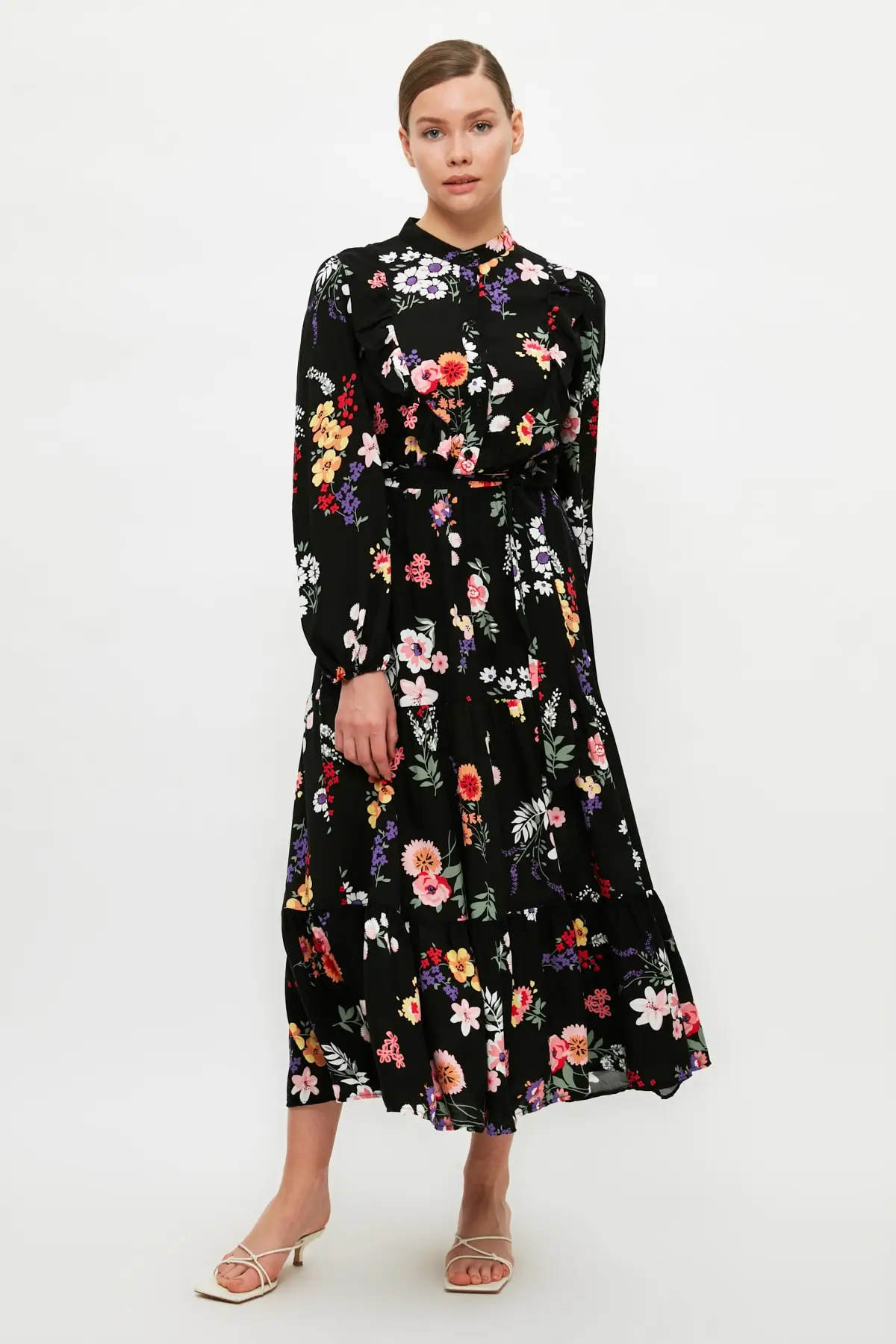 

Trendyol Crew Neck Viscose Dress TCTSS21EL3340