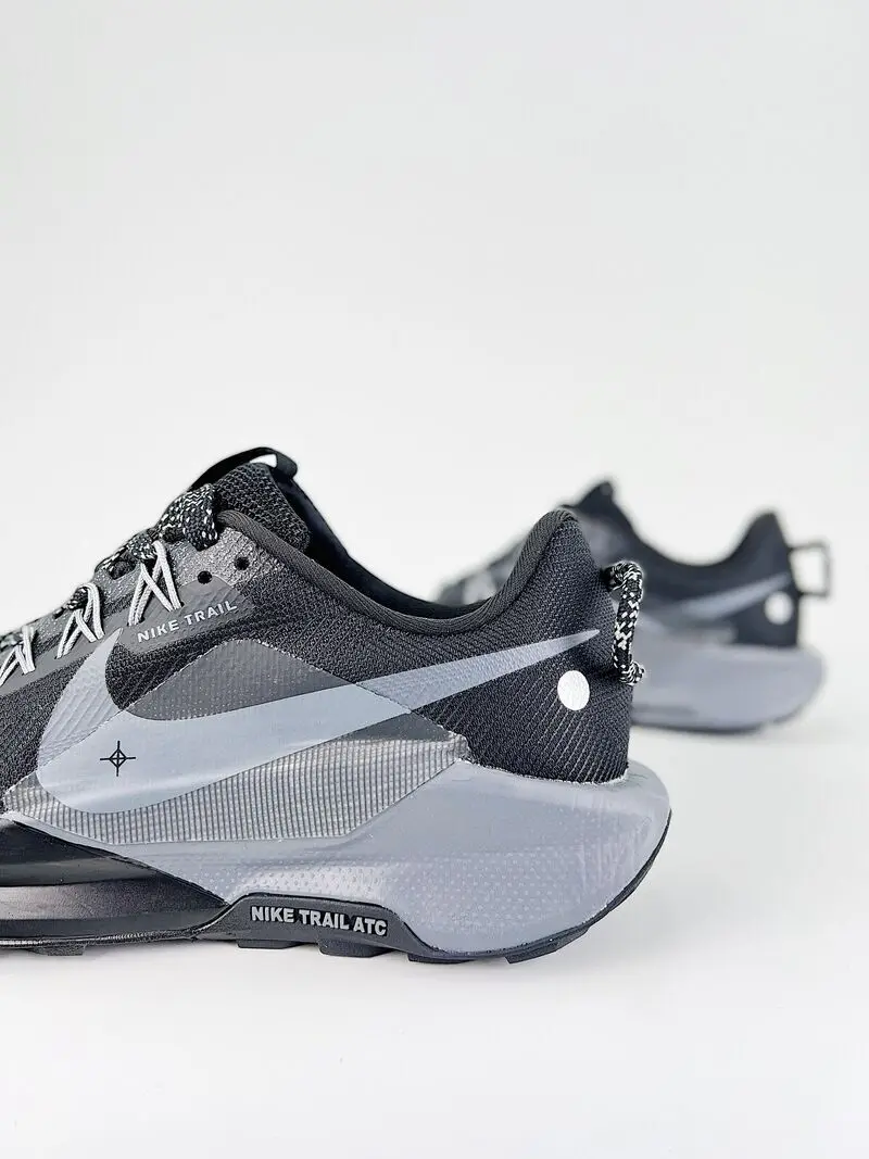 кроссовки Nike
