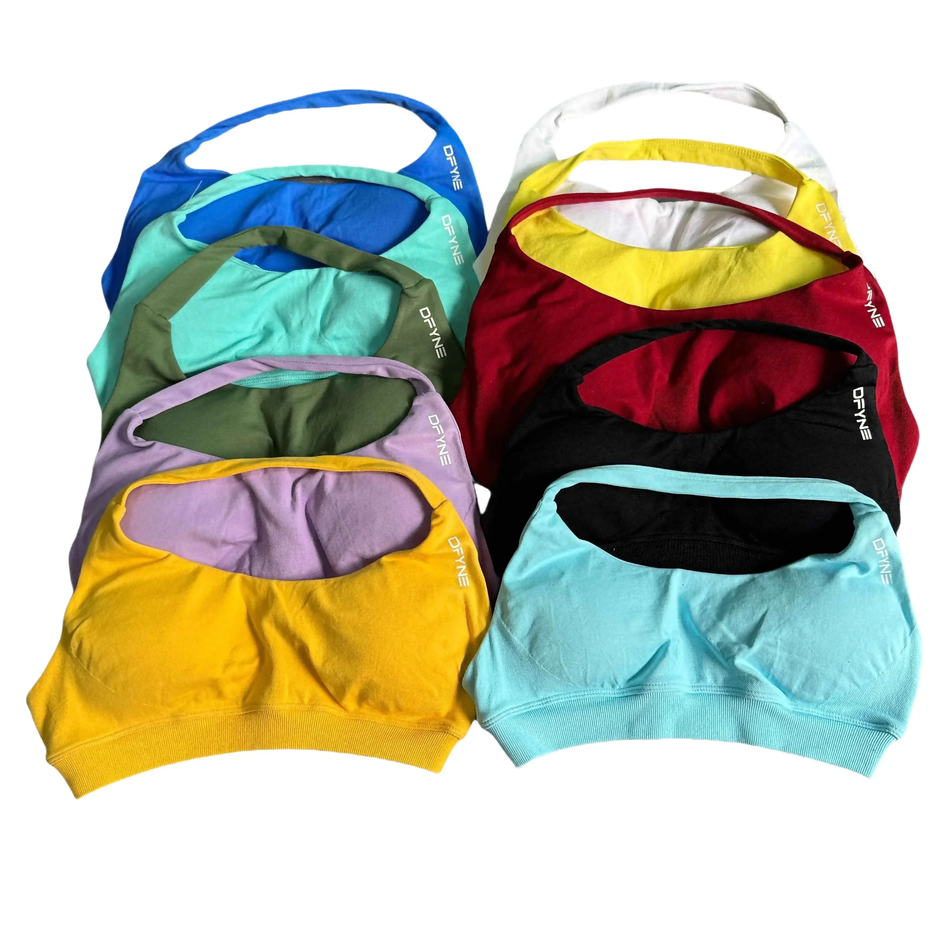 Спортивный бюстгальтер с логотипом женский бесшовный лямкой на шее и высокой