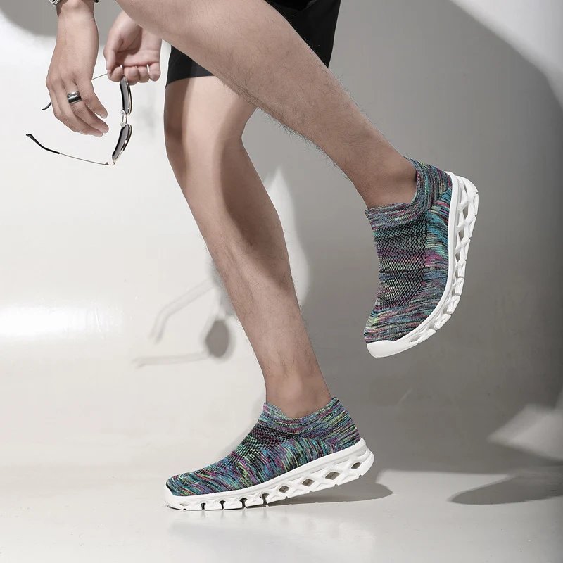 Men's Casual Walking Shoes Women's Light Soft Breathable Socks Shoe Couple Fashion Sneakers