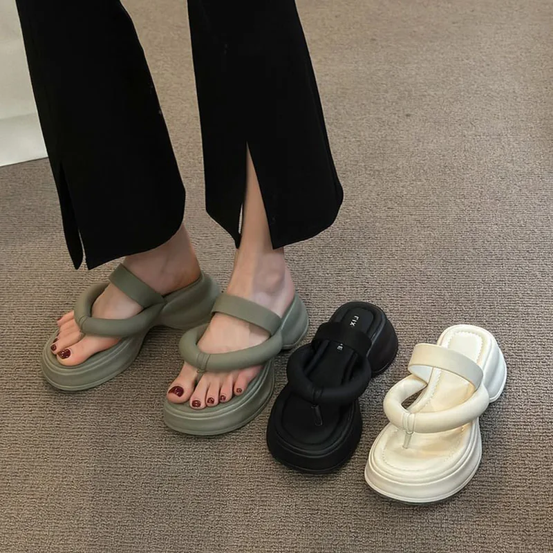 

FAFA Thick-bottomed Flip-flops Female 2023 Summer New Fashionable And Versatile Retro Casual Non-slip Beach Clip Feet Sandals