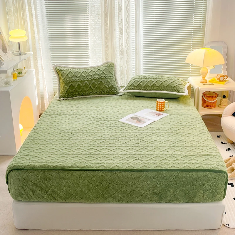 

Thick Taff Velvet Fitted Sheet for Winter Warm Soft Coral Fleece Bed Sheet with Elastic Band Queen/King Size Green Bed Cover