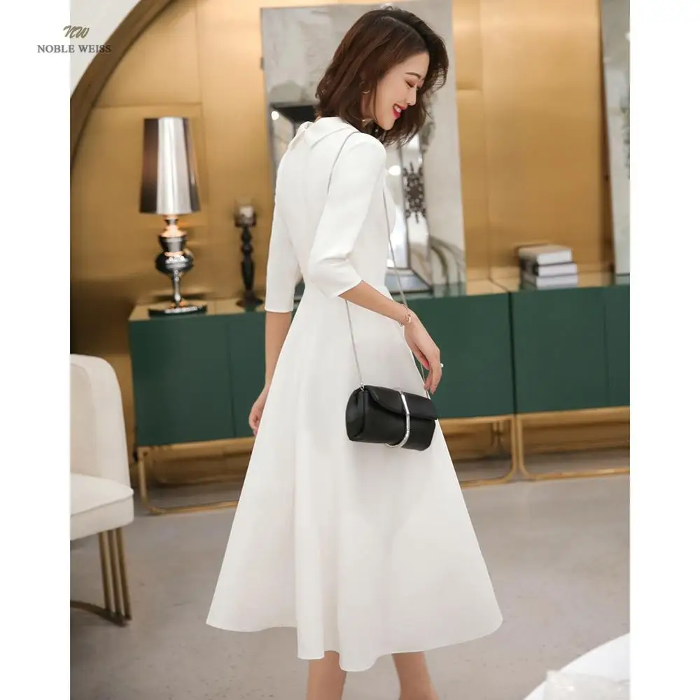 Атласное платье-трапеция с V-образным вырезом для выпускного вечера короткое