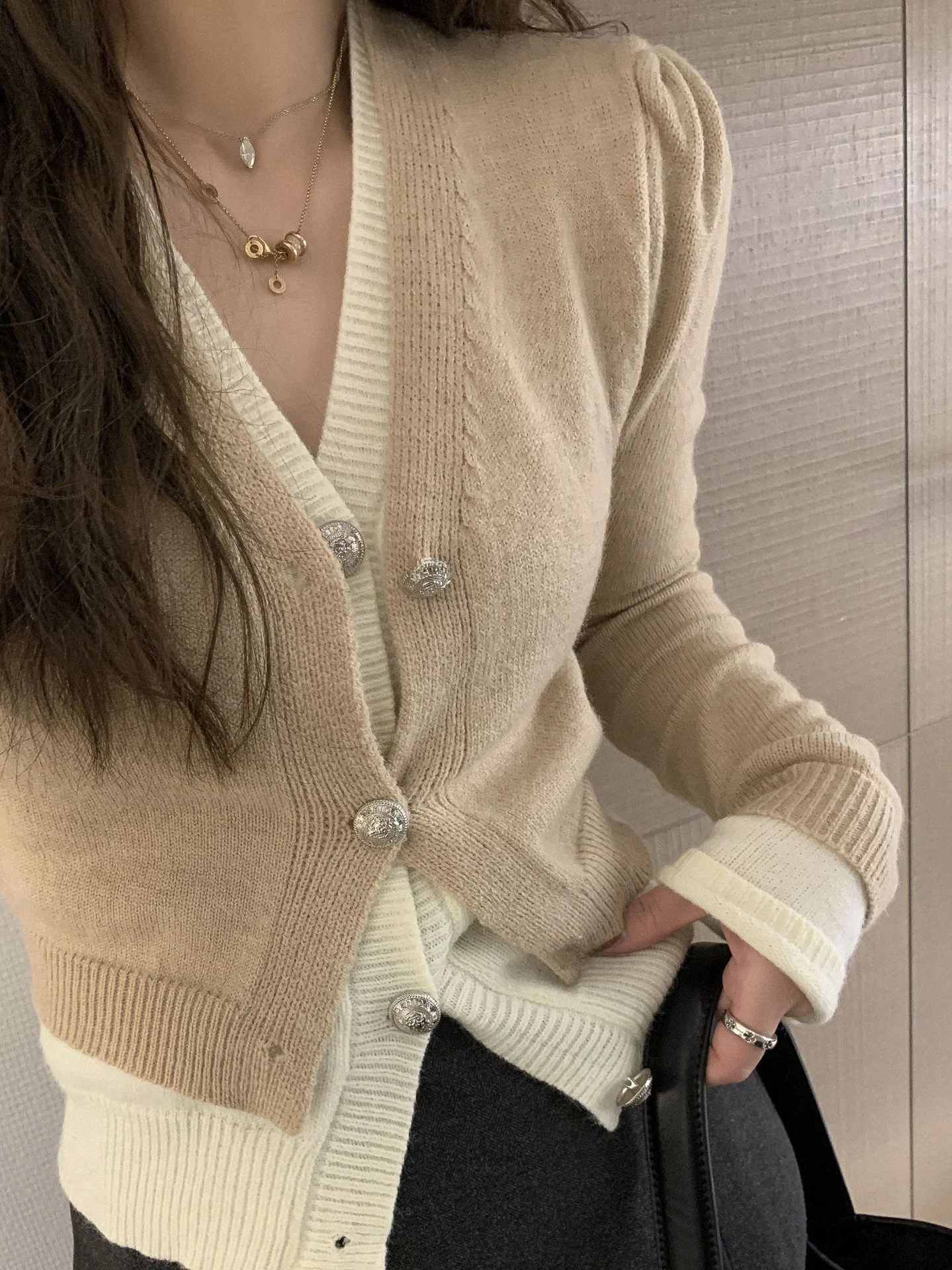 Женский вязаный кардиган из двух предметов с v-образным вырезом Design Sense новинка