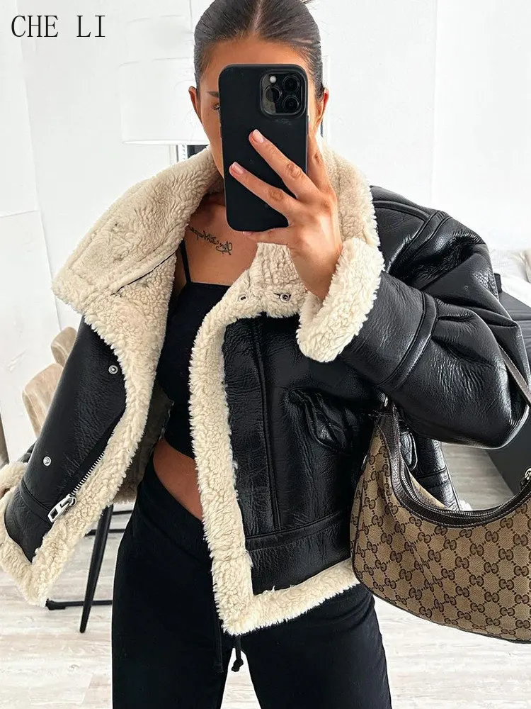 Streetwear Women's Motorcycle Leather Jacket Vintage ZA PU Jackets Female Winter Warm Black Fur Thick Plus Velvet Short Outwear