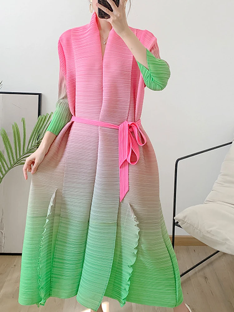 

Платье миди Плиссированное с принтом и длинным рукавом, весна 2023