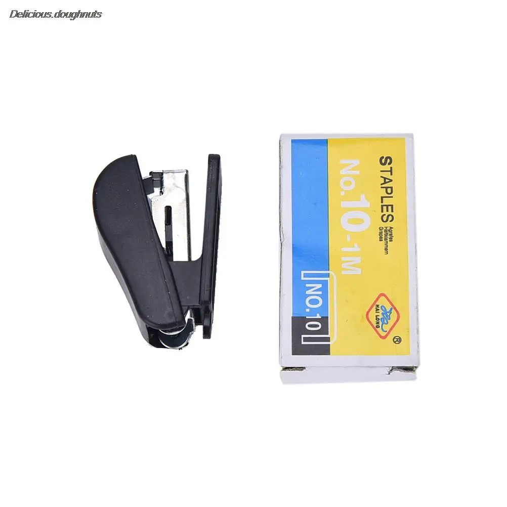 Горячая Распродажа, мини-степлер для связывания, Набор Степлер в стиле кавай, стационарный с 50 шт. скобами, пластиковый, случайный цвет