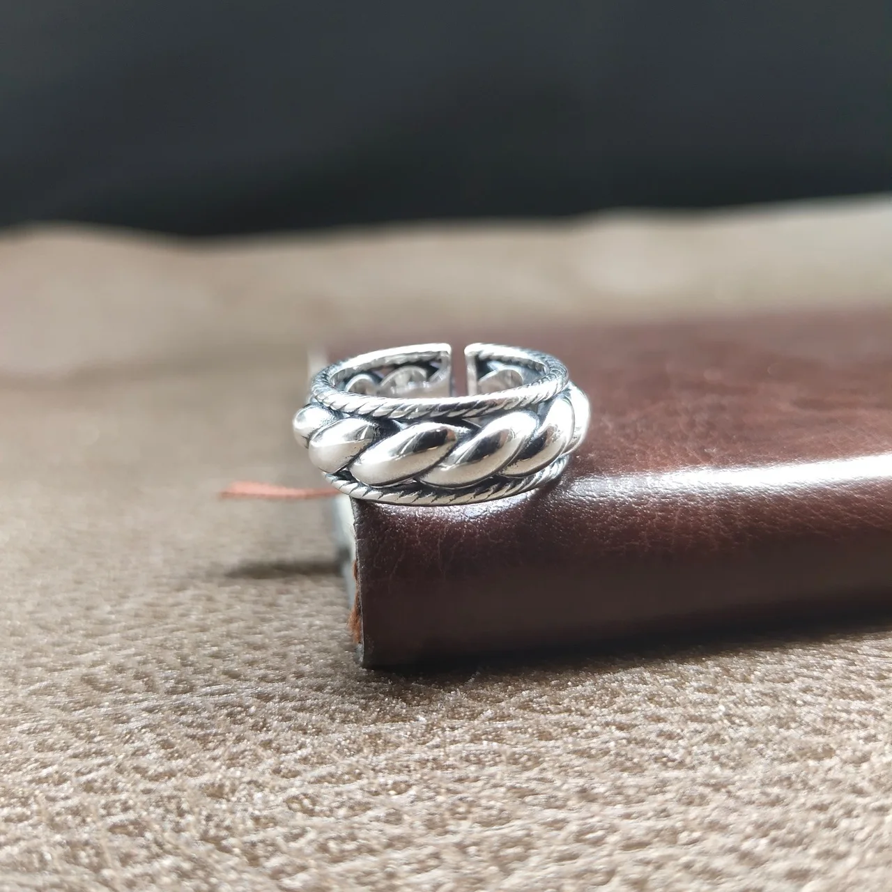

Винтажное Открытое кольцо на указательный палец S925 из жареного теста для женщин модное крутое модное красное роскошное маленькое простое дизайнерское кольцо