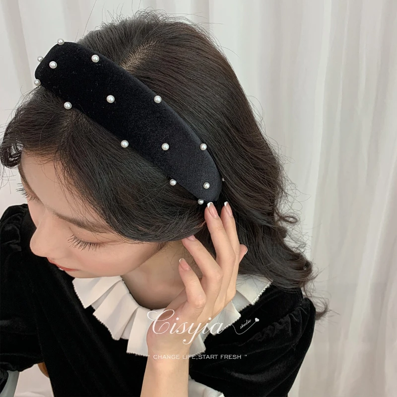 

Black Velvet Pearl Headband Female High Skull Top Retro Headhoop Showing Face Small Wide-brimmed Elegant Pressed Hair Headdress