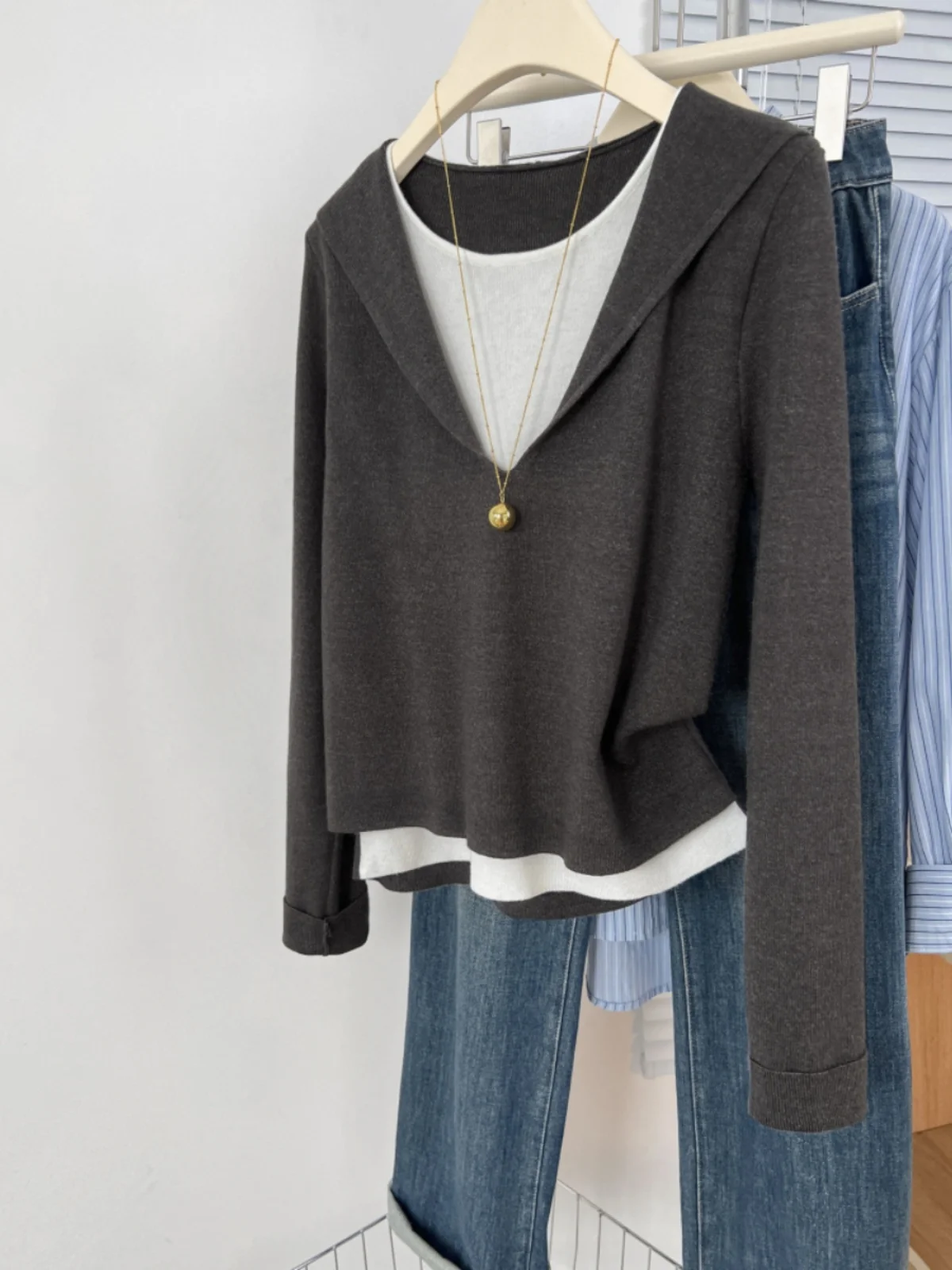 Guangzhou Thirteen Lines Korean Goods Hood Fake Two-Piece Pullover Knit Sweater Women Autumn and Winter Casual All-matching L...