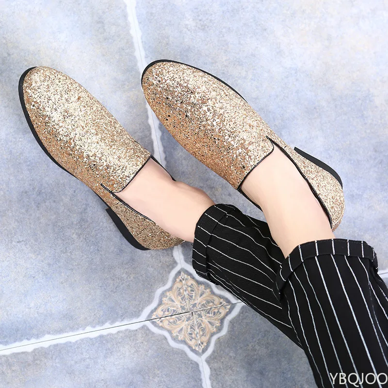 Scarpe con marchio Glitter uomo Designer mocassini di lusso scarpe da uomo stile britannico argento oro scarpe da uomo Casual grandi taglie Zapatos Hombre