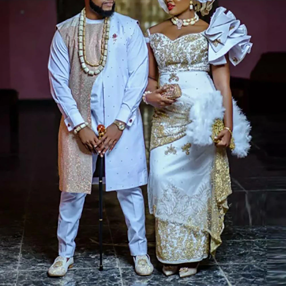 

Вечерние платья-футляры длиной до щиколотки с воротником-лодочкой, 52 белого золота