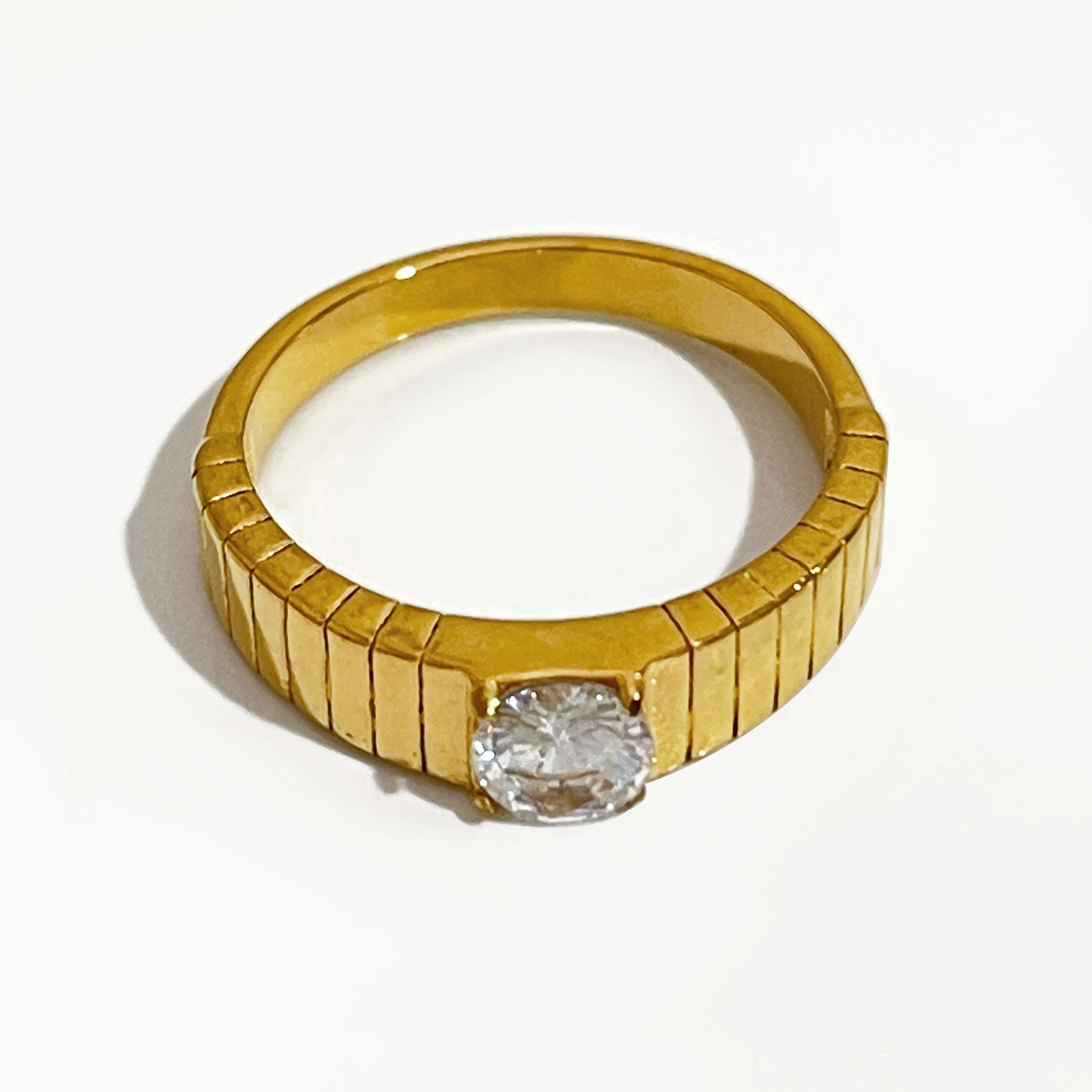 

Peri'sbox Designer Jewelry Clear Cz Zircon Stainless Steel Textured Ring for Women Metal Gold Color Rings Anniversary Gift