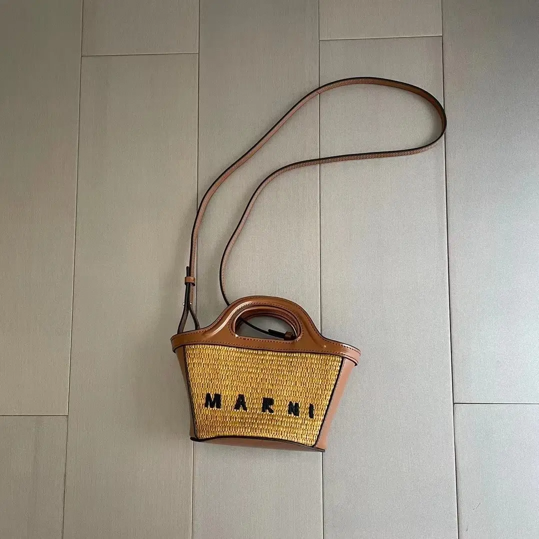 

New Marni Straw Splicing Shoulder Slung Portable Women Bag Shopping Basket Bag Designer Bags Purses and Handbags Bag for Women