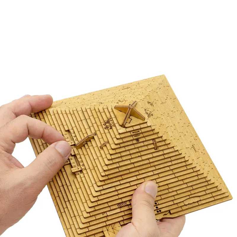Kleines Bambus Puzzle "Pyramid" 