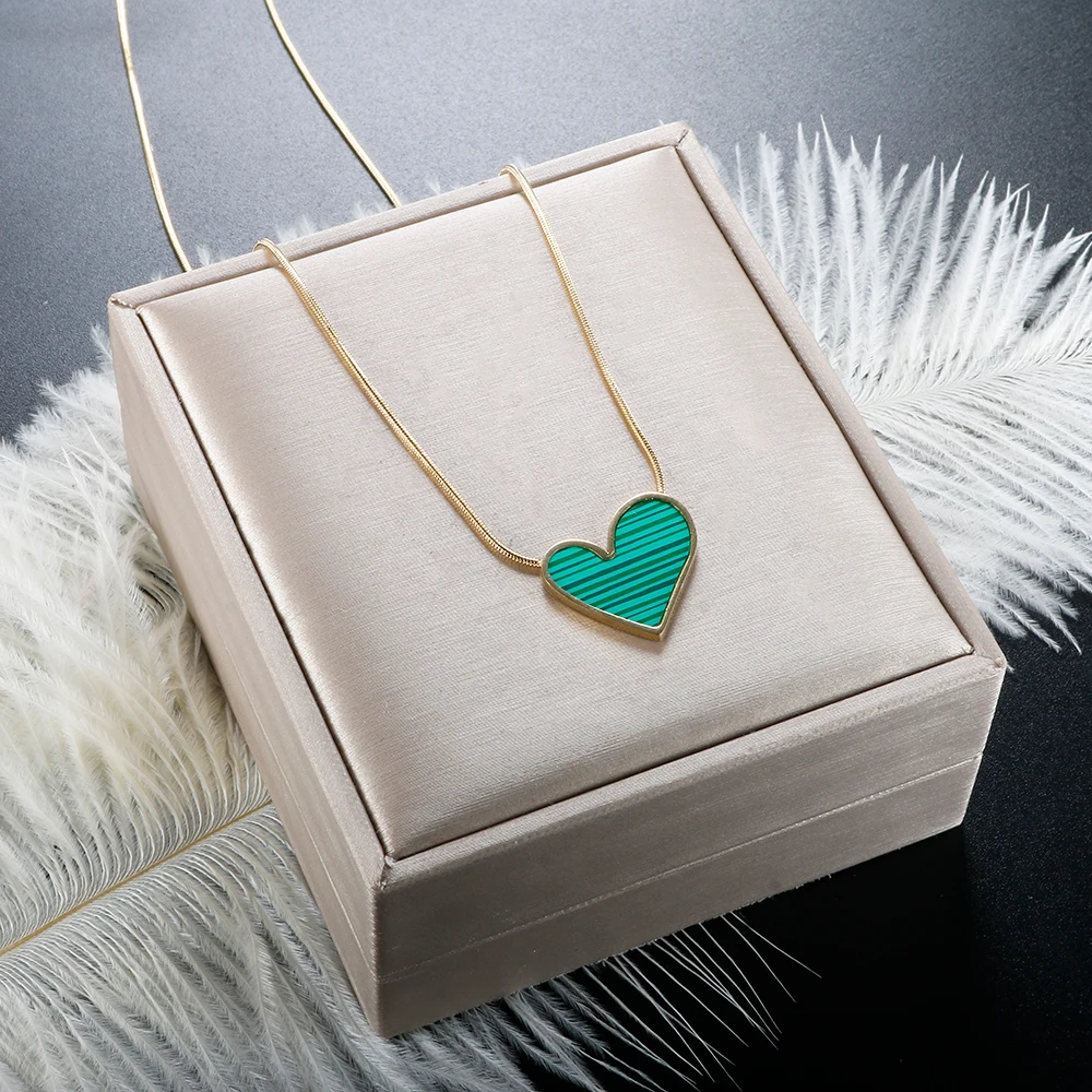 

Classic Peach Heart Pendant Necklace for Women Girls Snake Chain Stainless Steel Gold Plated Waterproof Jewelry Gift Wholesales
