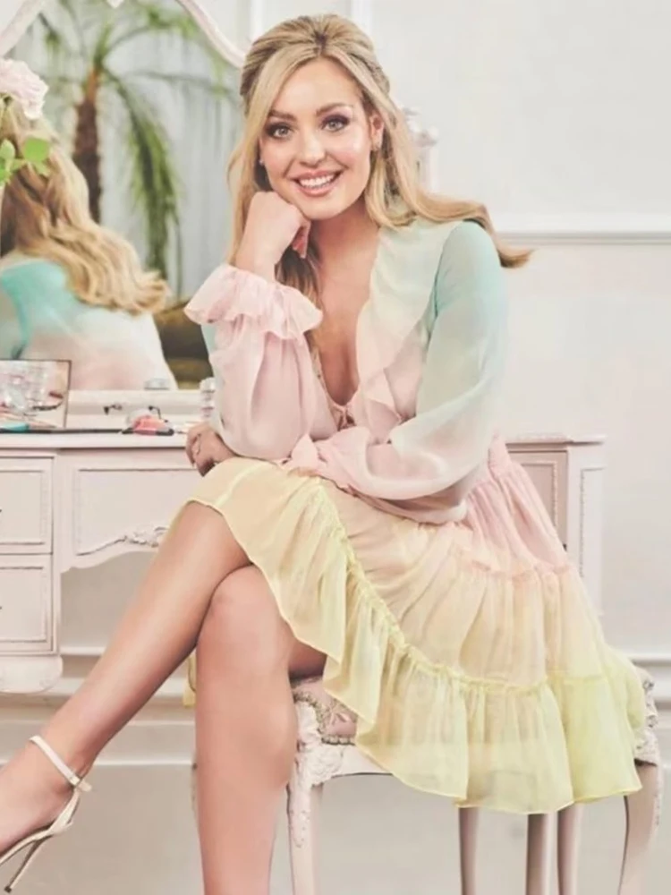 

Градиентной радужной расцветки в стиле «бохо платье для женщин 2022 Осень воротник "Лотос" Длинные Расклешенные рукава с разрезами сексуальн...