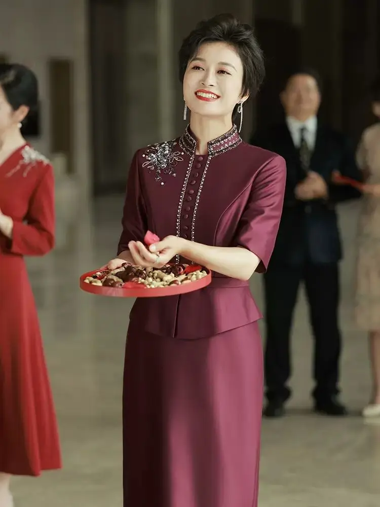 Традиционное китайское шелковое платье Yourqipao средней длины с вышивкой свадебные