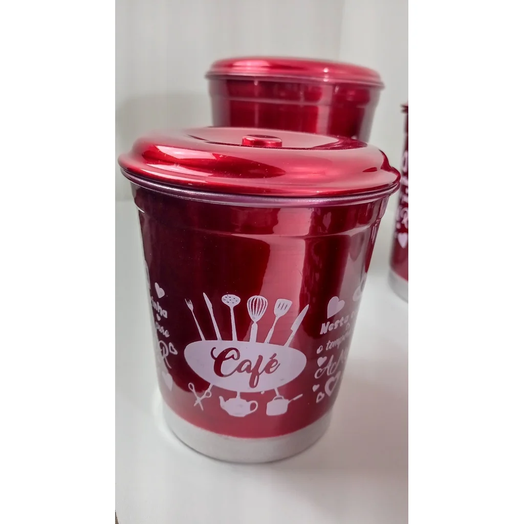 Набор кухонной посуды из 5 предметов с красным лаком |