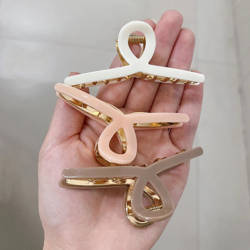 

Elegant Metal Hair Claw For Women 2022 Girls Simple Shark Clip Geometric Hairgrips Vintage New Fashion Hair Accessories Headwear