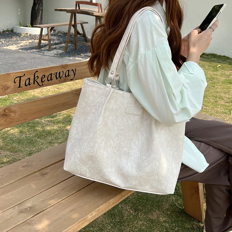 New Designer Bags For Women 2022 High Capacity Shoulder Bag Reusable Shopping Bags Casual Commute PU Premium Tote Bag