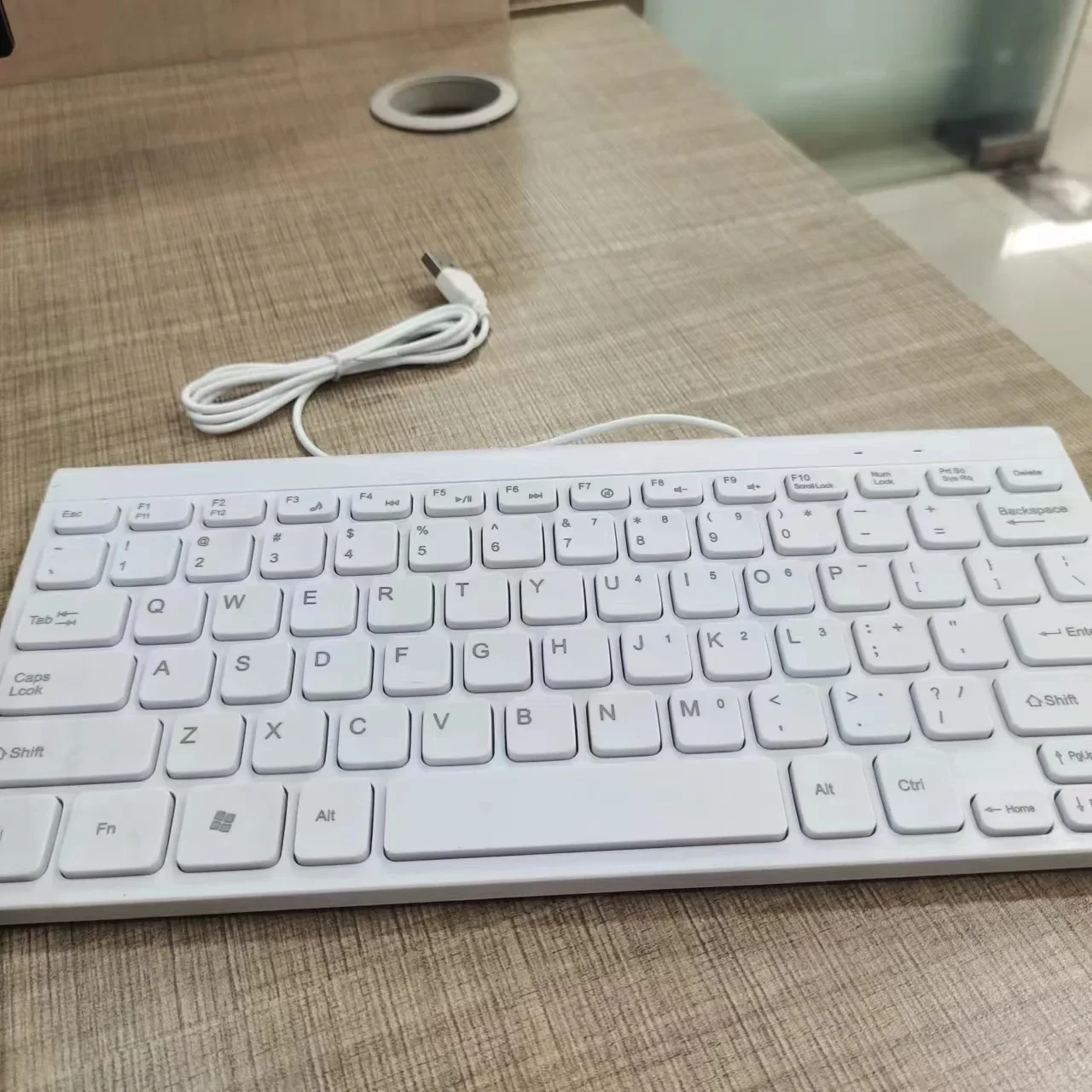 Проводная 87-клавишная клавиатура ультратонкая настольная для ноутбука офиса