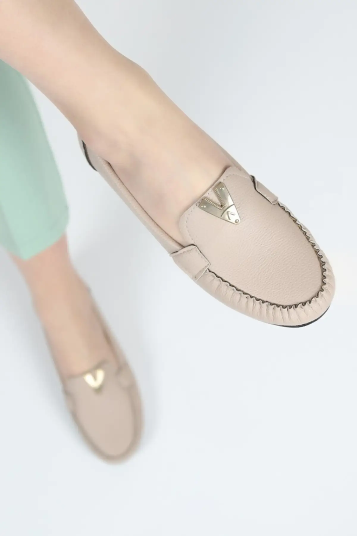 

Women Flats Shoes Beige V Buckled Fashion Flats For Ladies Casual Shoes Elegant Flat Footwear Summer Ladies Shoes