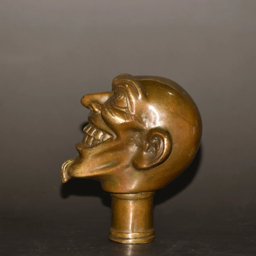 

Бронзовая статуя Архата