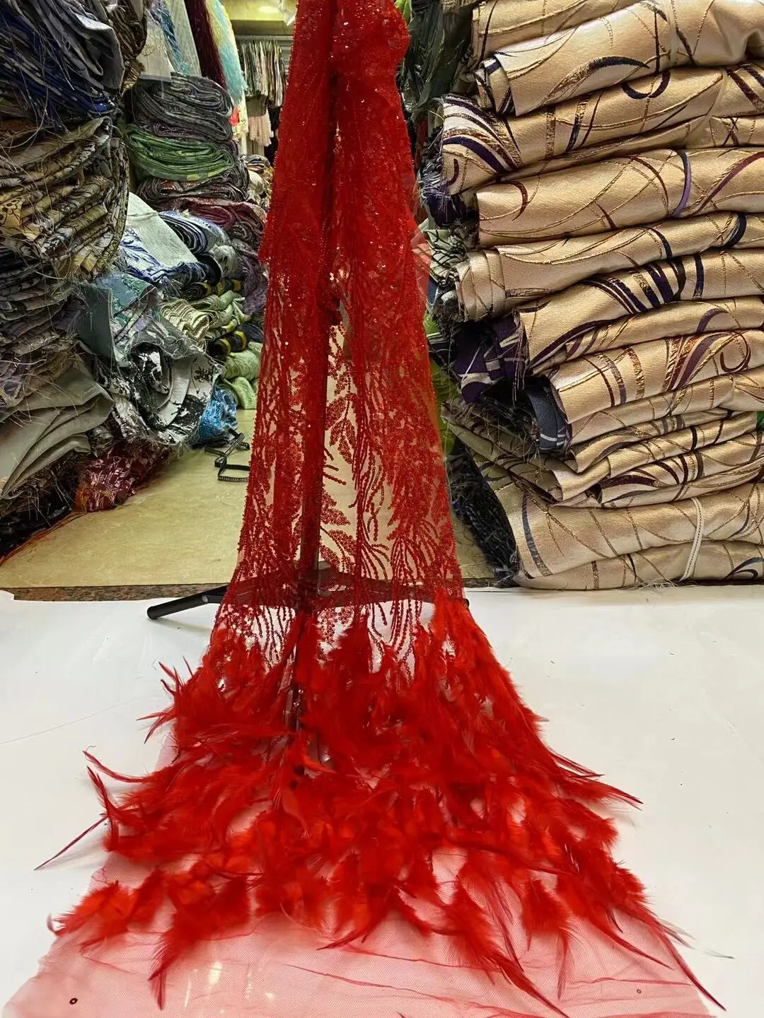 

Африканское нигерийское высококачественное искусственное Тюлевое кружевное платье с блестками и вышивкой в виде перьев французские бусины свадебное платье