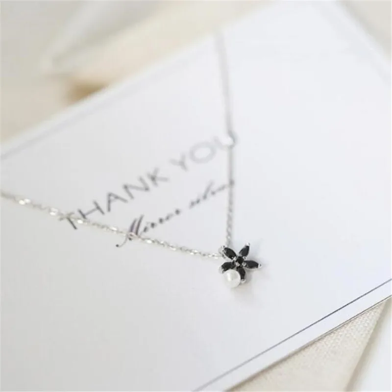 Женская цепочка из серебра 925 пробы с подвеской в виде цветка маргаритки |