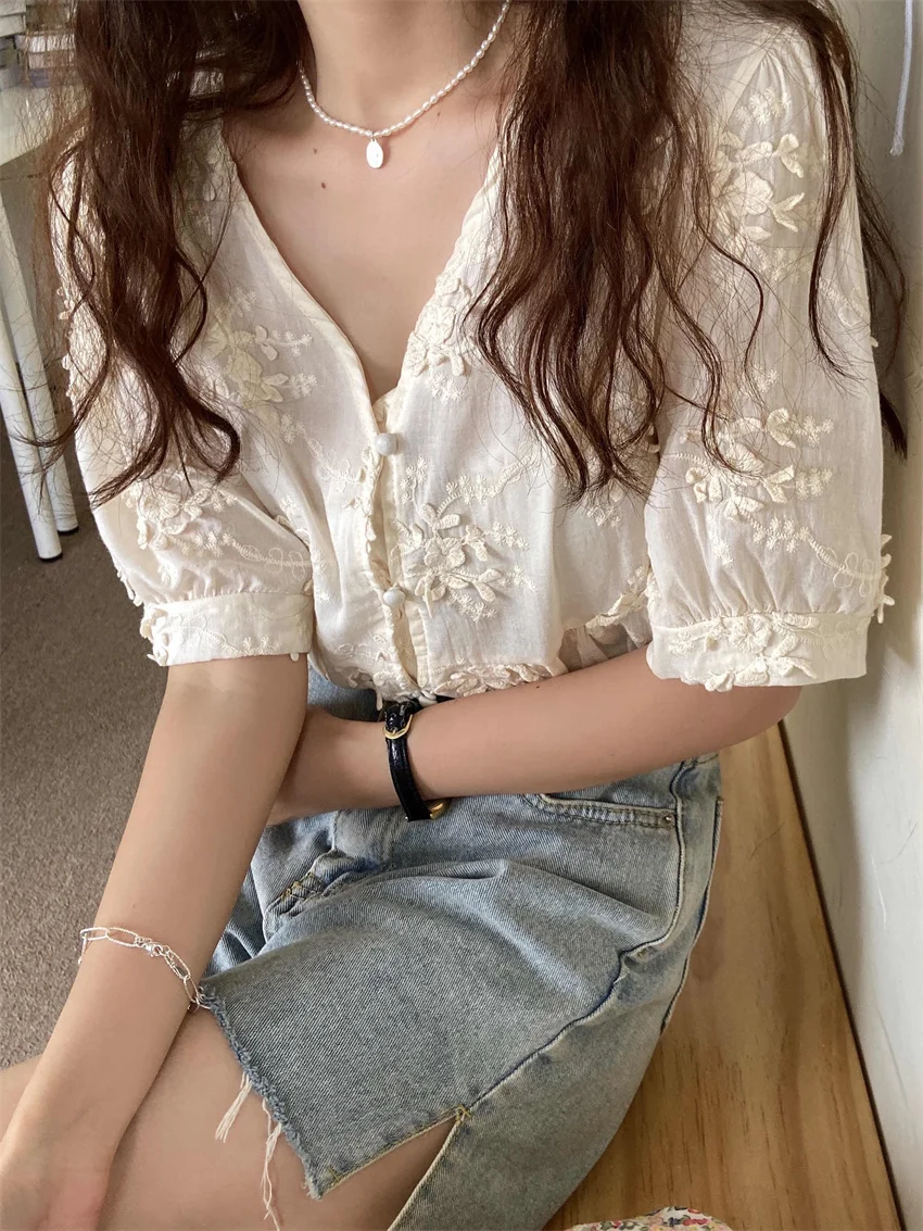 Женская рубашка с цветочной вышивкой свободная повседневная офисная V-образным