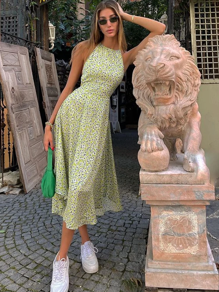 

Платье-макси с открытой спиной и цветочным принтом, без рукавов