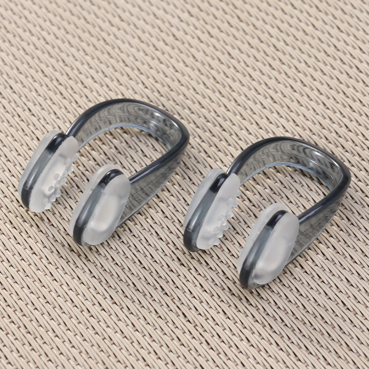 

2Pcs Swimming Nose Clips, Silicone Nose Protectors, Swimming for ( Black, 3 5x2x1 5CM )