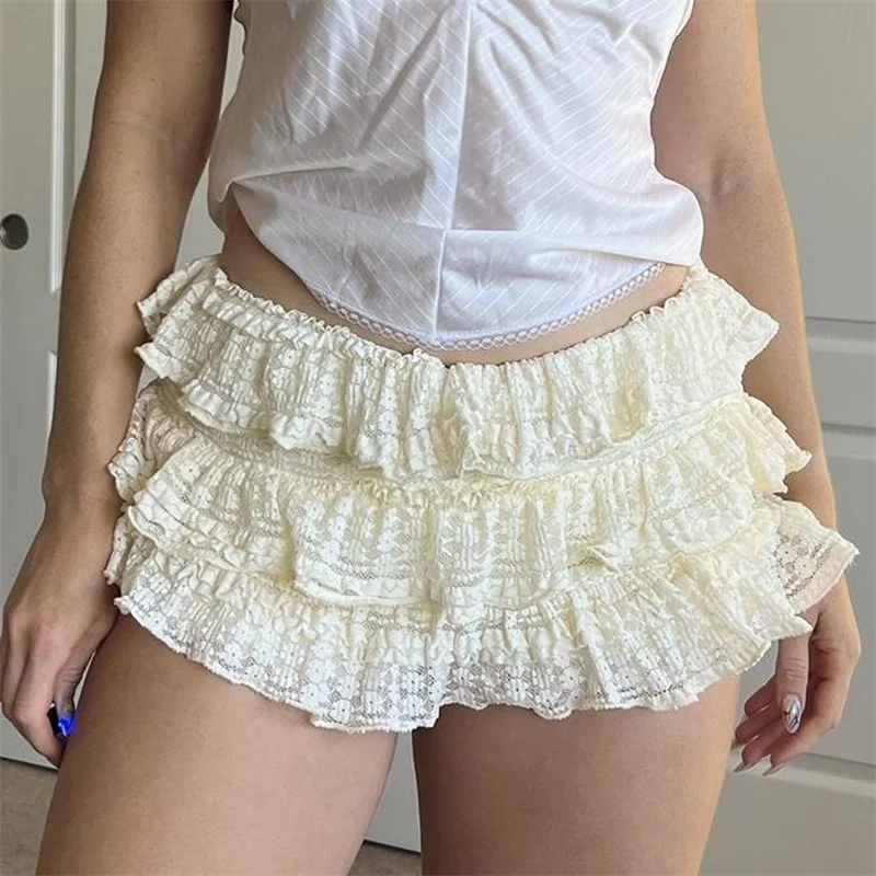 Шорты с оборками и