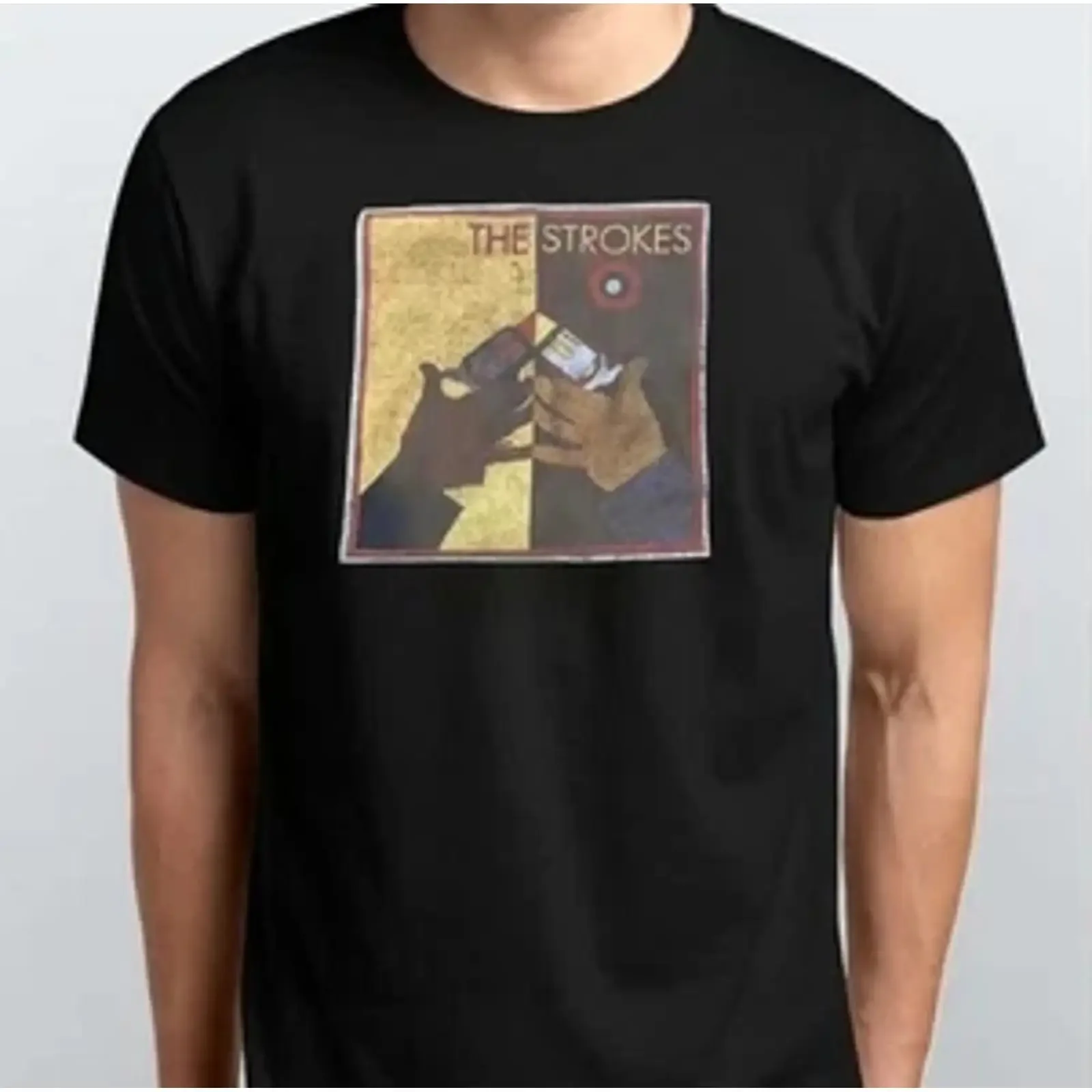 Фото Футболка THE STROKES ROOM ON FIRE 2003, размеры S, M, L, XL, XXL, 3/4, черная, винтажная, с эффектом потертости, мягкая, стильная, с графическим принтом, мужская, эластичная, повседневная, слегка облегающая. №1