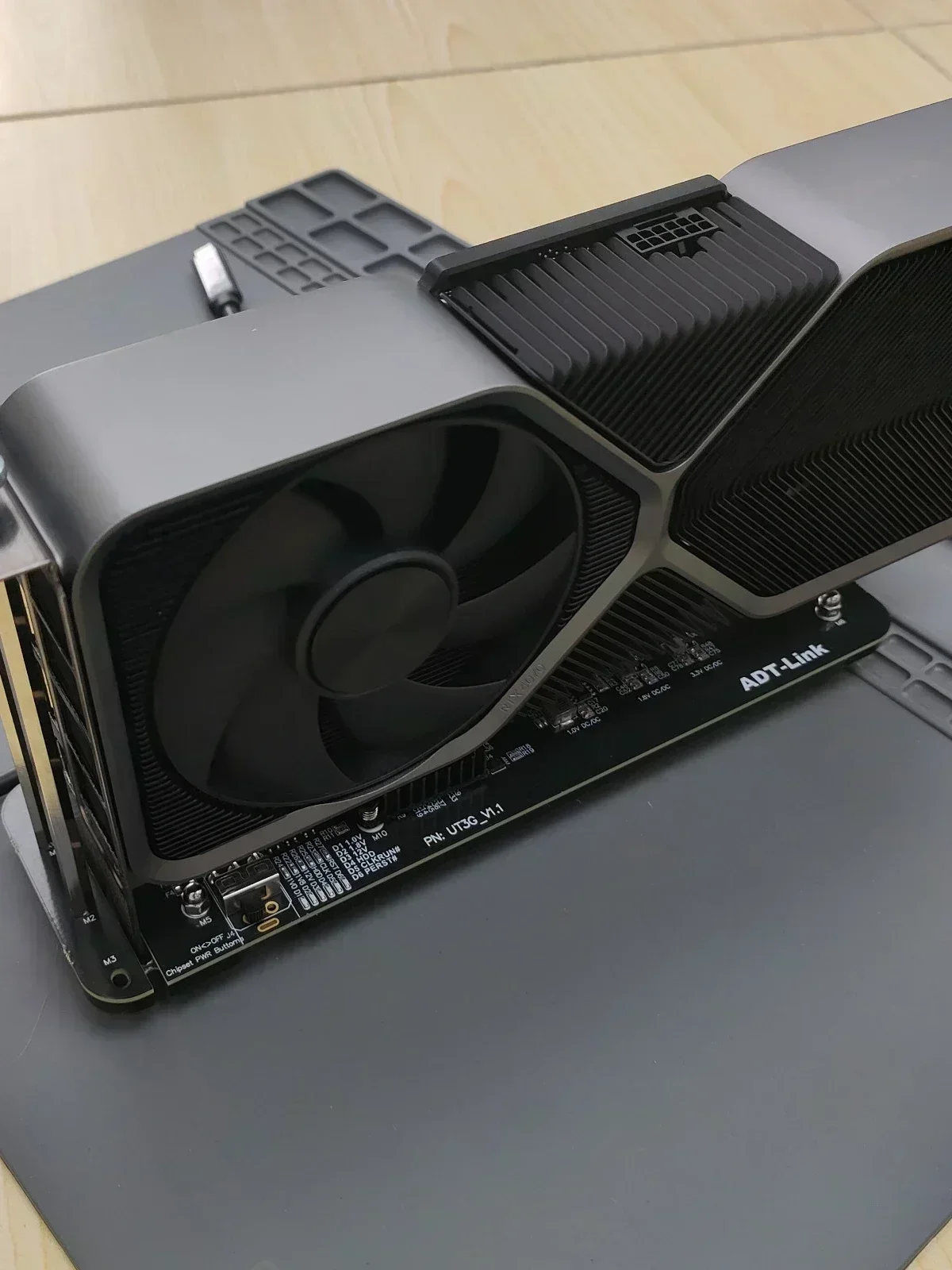 Фото ADT UT3G для NUC ITX STX видеокарта для ноутбука, ПК, внешняя док-станция для графического процессора, USB 4,0 к PCIe X16, адаптер eGPU, совместимый с Thunderbolt 4/3 №5